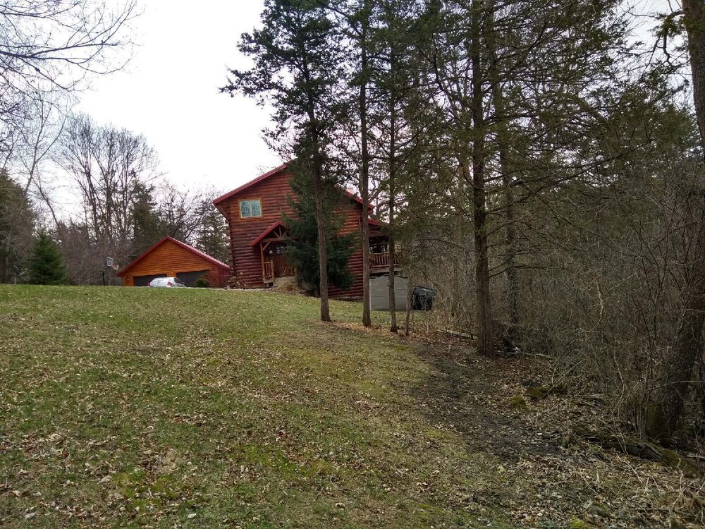 Root River Valley Cabin Lanesboro, MN in Lanesboro Best Rates