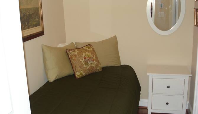 幻想的な歴史的な英語の地下室apt プライムキャピトルヒルロケーション 口コミ 部屋写真 料金 お得情報 エクスペディア 幻想的な歴史的な英語の地下室apt プライムキャピトルヒルロケーション 口コミ 部屋写真 料金 お得情報 エクスペディア