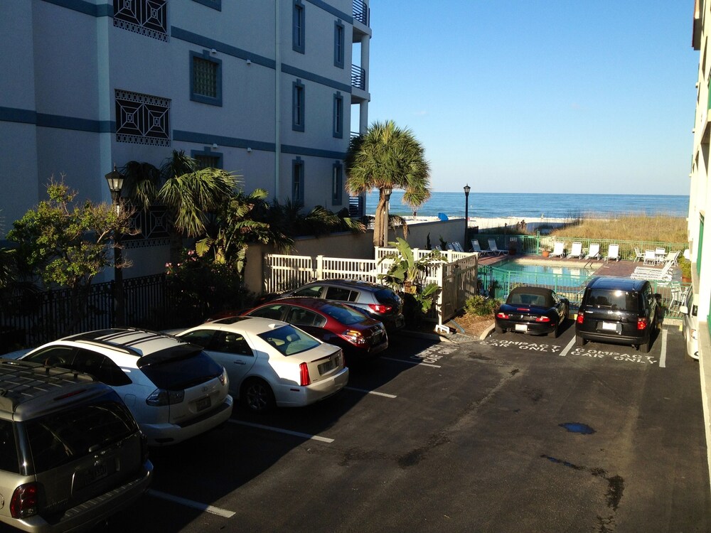 BEACH FRONT CONDO ON  ST PETE BEACH MARCH APRIL DATES AVAILABLE BOOK NOW !!!