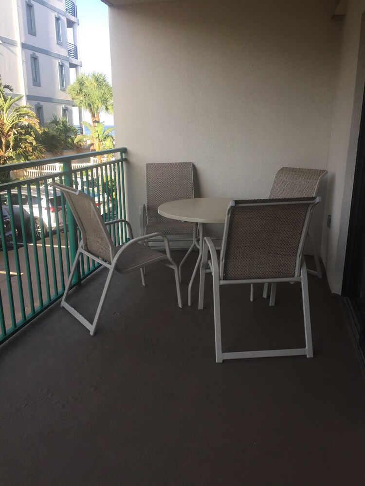 BEACH FRONT CONDO ON  ST PETE BEACH MARCH APRIL DATES AVAILABLE BOOK NOW !!!