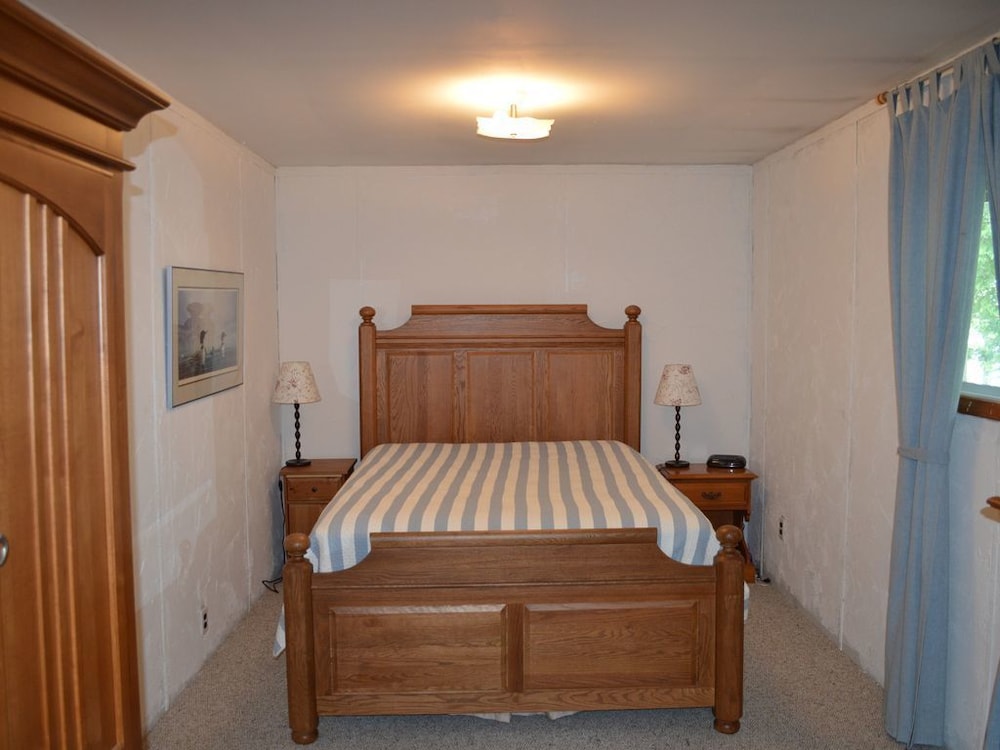 SunSite Estates Waterfront Assiginack Vrbo