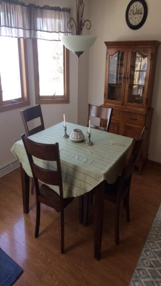 Beautiful Lakefront Home Outstanding Sunsets Includes Hot Tub! in