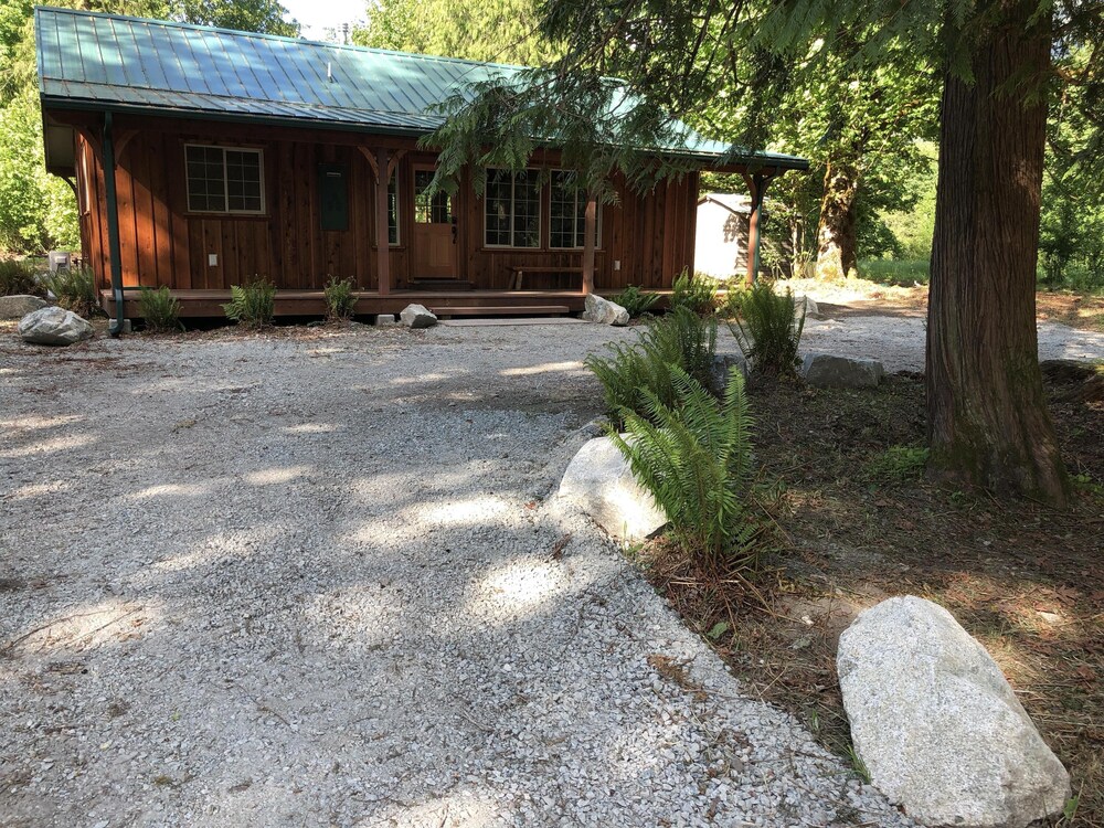 North Cascades Comfort in the forest in Marblemount Best Rates