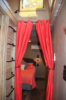 Sleep In A Caboose On A Bison Ranch Seaboard Coast Line 0843