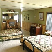 Lodging At The Best On Reelfoot Lake At The Bayou Bungalow In