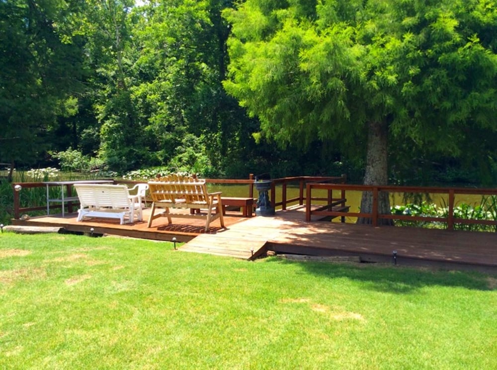 THE BAYOU BUNGALOWLODGING AT THE BEST ON REELFOOT LAKE TN in Union City Best Rates & Deals on