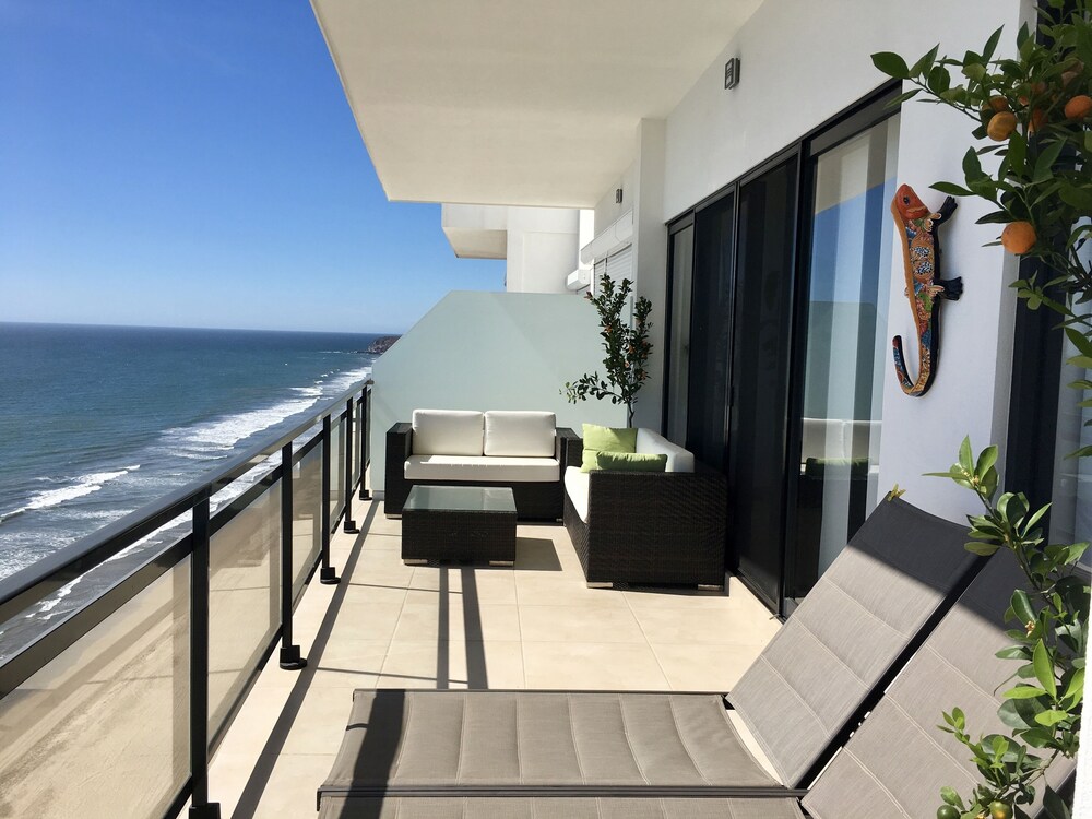 Oceanfront 3 Br 5 Ba New Luxury Condo On The Beach In Pearl 3 Br 5 Ba New Luxury Condo