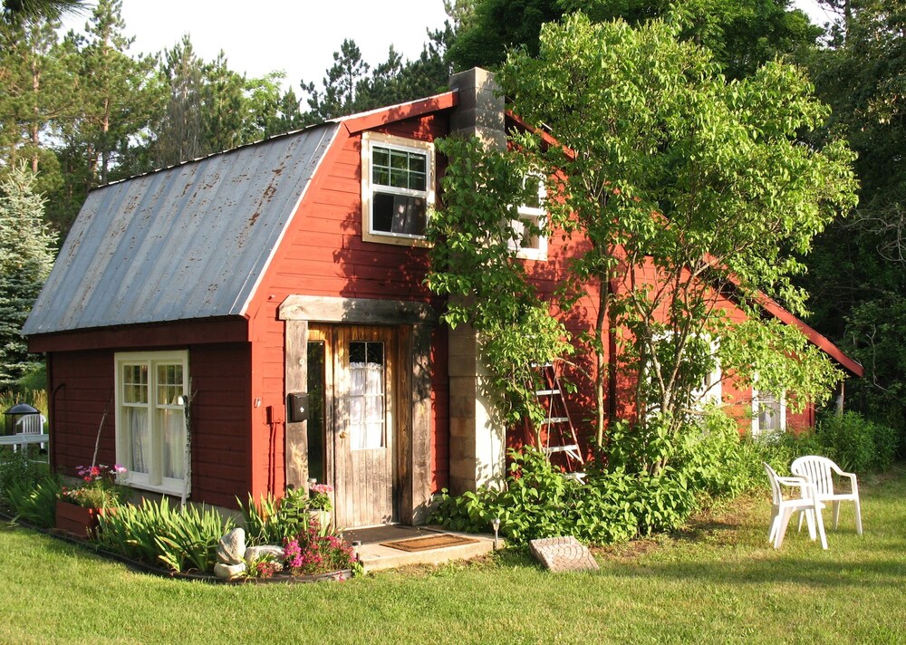 Cozy Clean Cabin Lavender Farm Accessible Upper Platte River 600