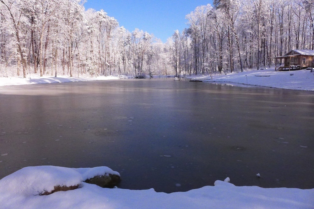 Carriage House;Bluff Views;Trails;Pet Friendly;Sewanee;Monteagle;The Caverns