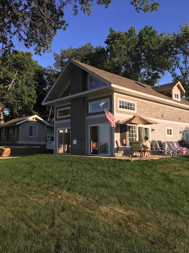 Grand Mille Lacs Hotels Find Hotel Newly Built Lake Cabin On South Side Of Mille Lacs