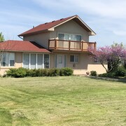 Kingsville On Cottages 59 Kingsville Cottage Rentals Orbitz