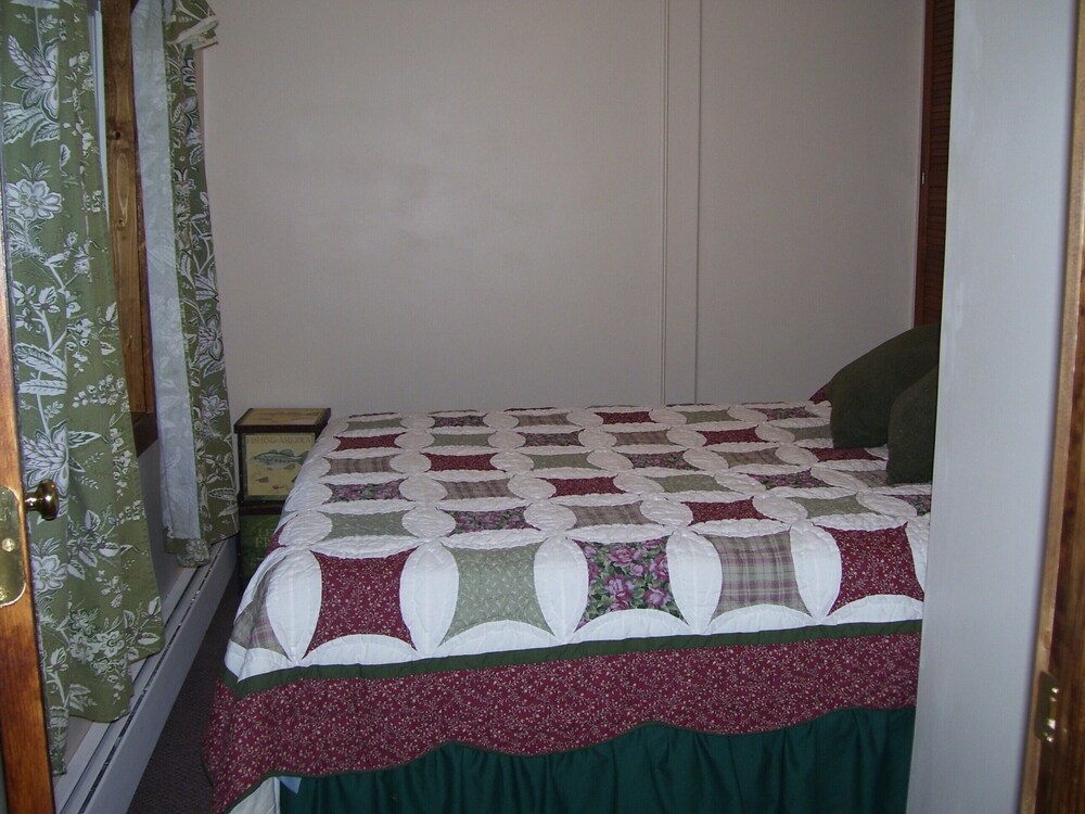 A Northern Michigan Hideaway Right in the Middle of Great Attractions