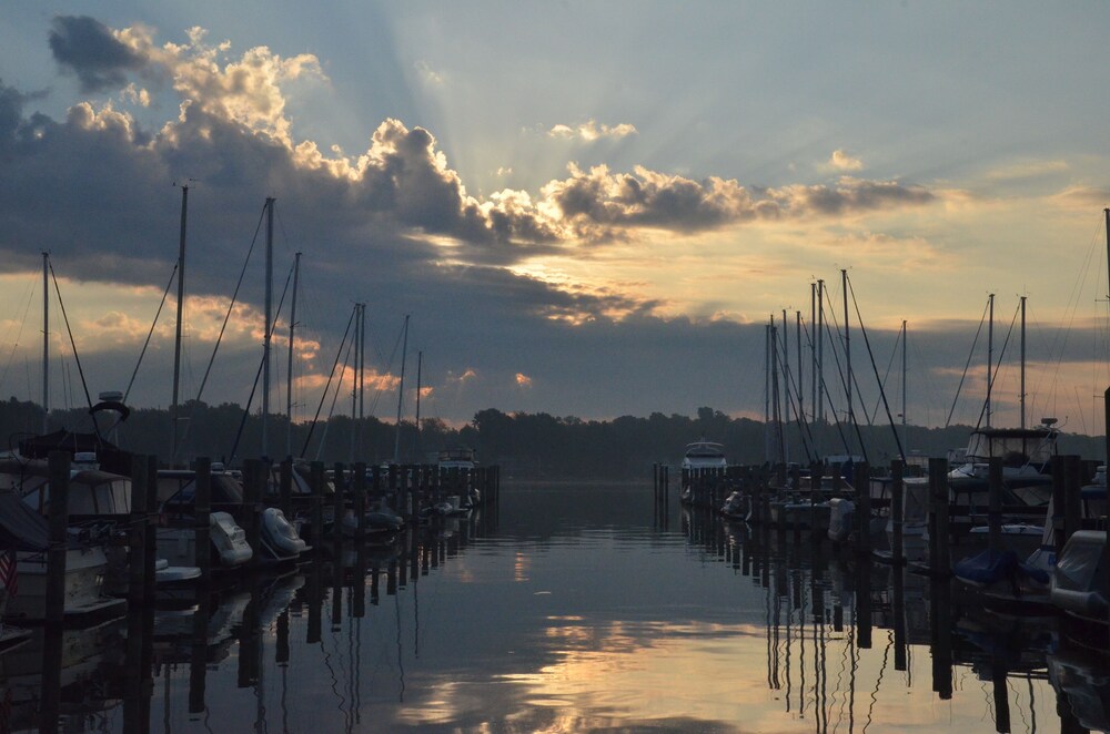 Staterooms 2N, Waterside View, heated pool, near Holland State Park Beach