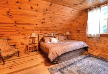 Rustic Moonshiner S Hideaway Cabin Near Bryson City And Noc