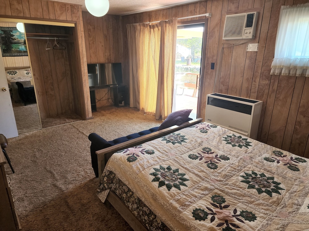 Cozy Cabin Near Lassen National Park, California in Mill Creek Best