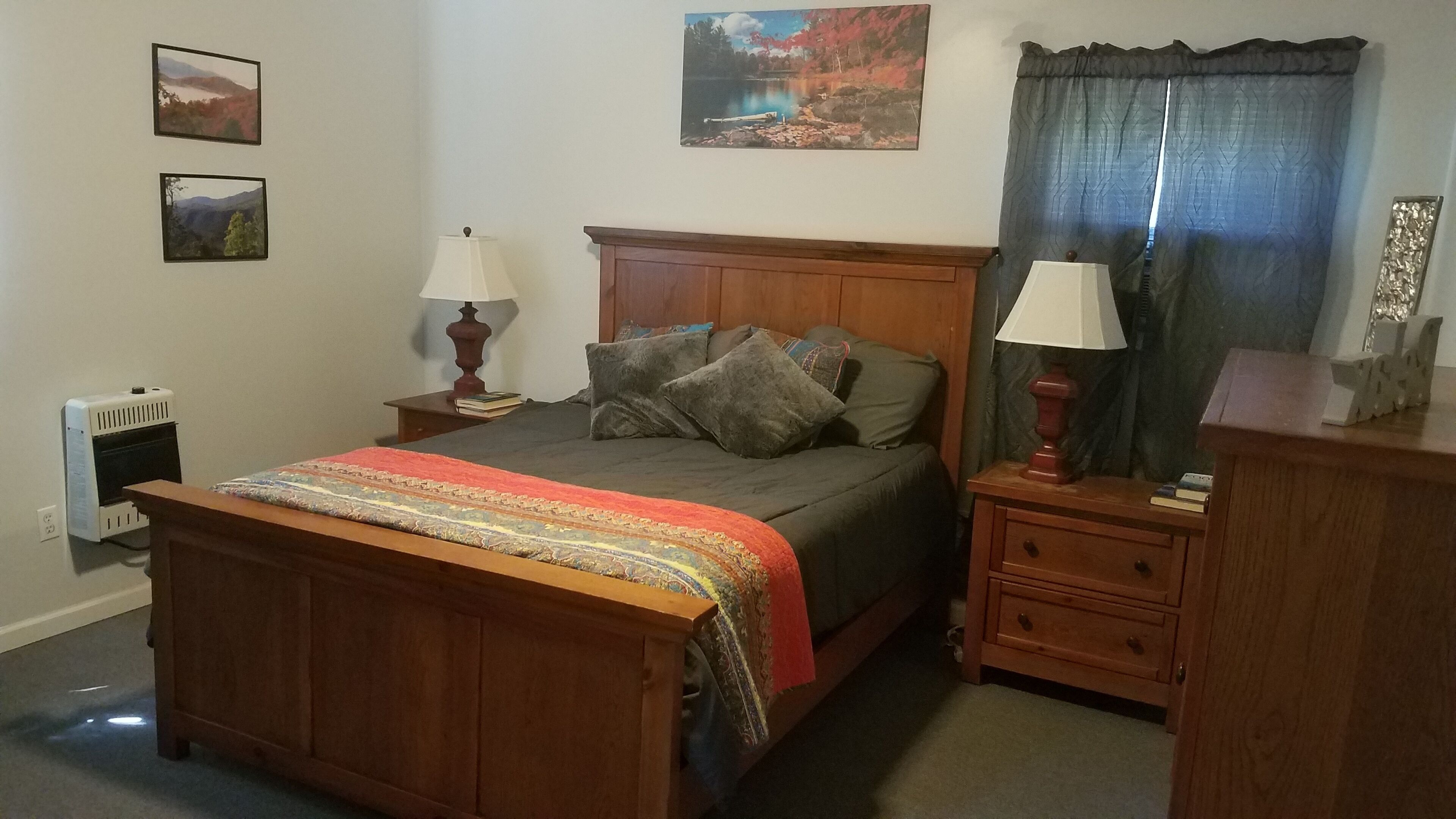 RIVERFRONT Cabin on Nantahala River, Minutes from NOC in Cherokee, United States