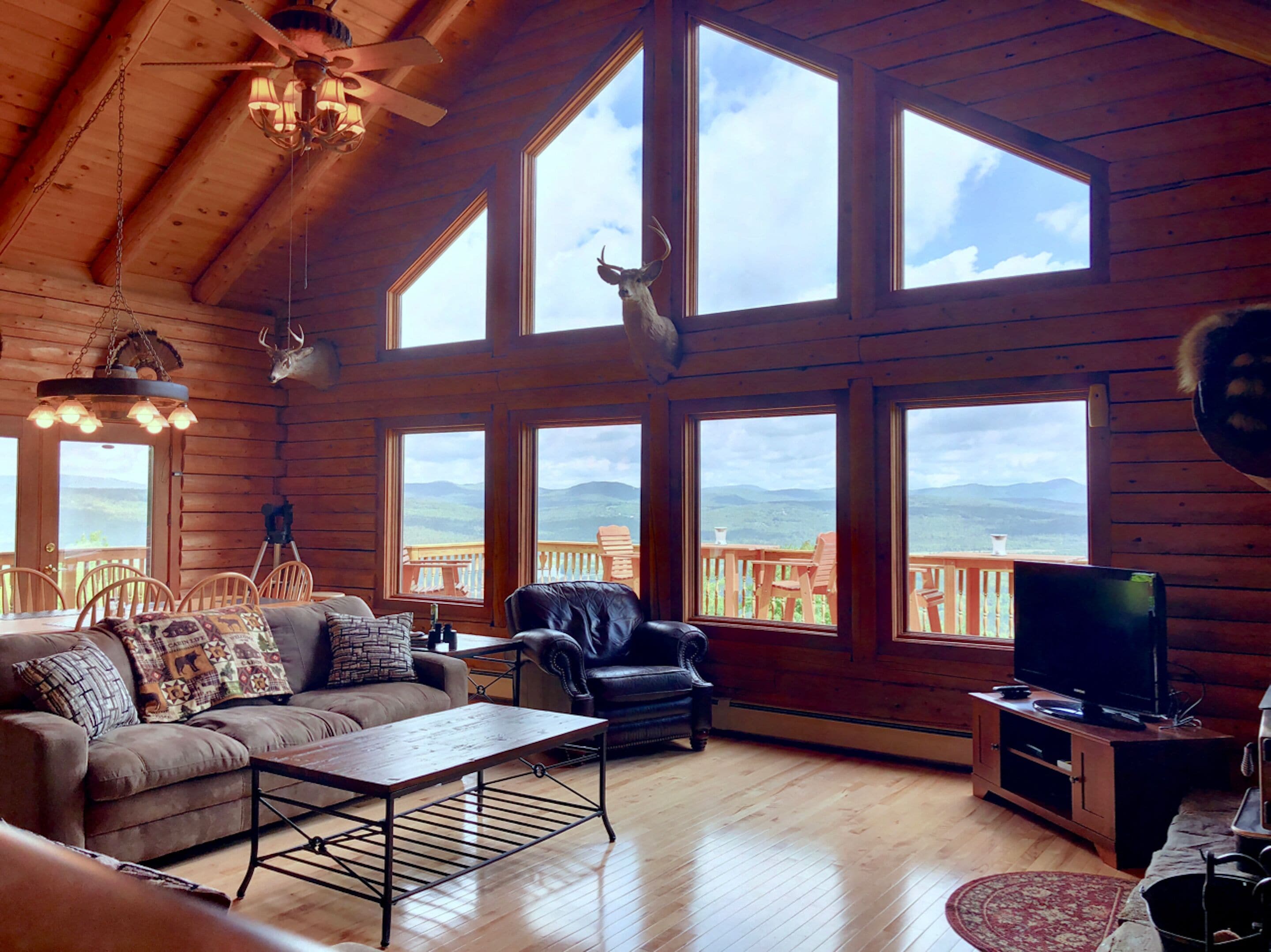 Majestic Vista Mountainside Cabin in Whitefield, United States