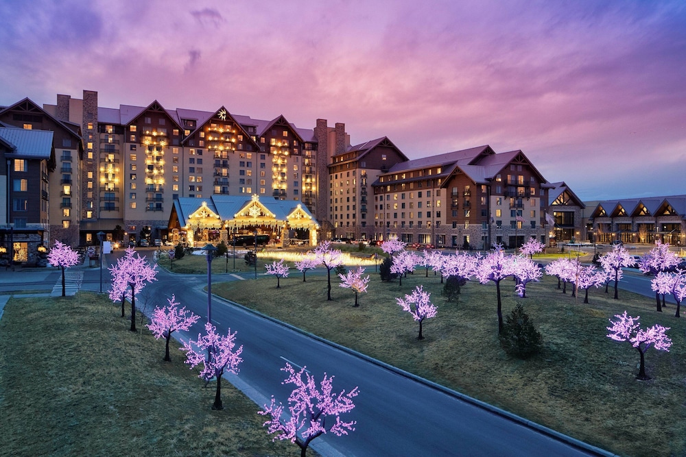 Gaylord Rockies Resort & Convention Center in Denver Best Rates