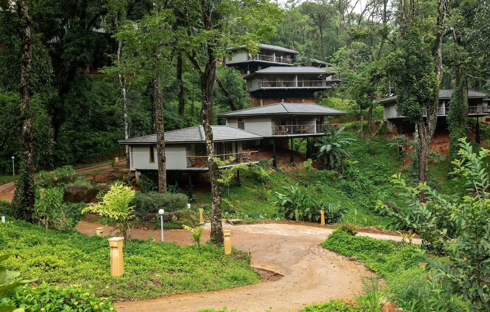 Ayatana A Super Luxury Resort in in Somvarpet