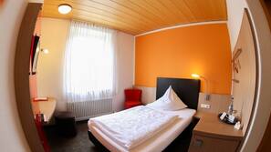 Hypo-allergenic bedding, in-room safe, desk, soundproofing