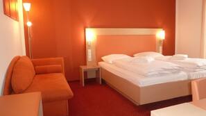 Hypo-allergenic bedding, in-room safe, desk, soundproofing