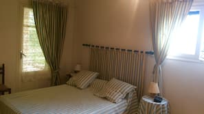 1 bedroom, individually decorated, individually furnished