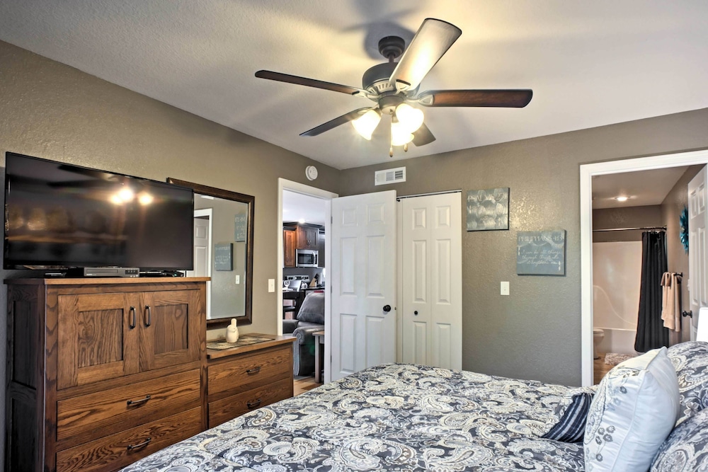 Branson Condo w/ Pool Access - Walk to Table Rock!