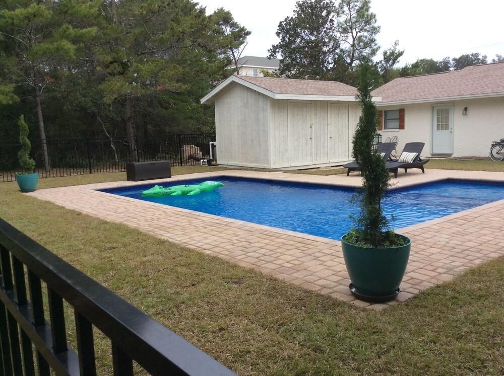 Clean One Story Beach Cottage W Heated Pool Walk To 30a Beaches