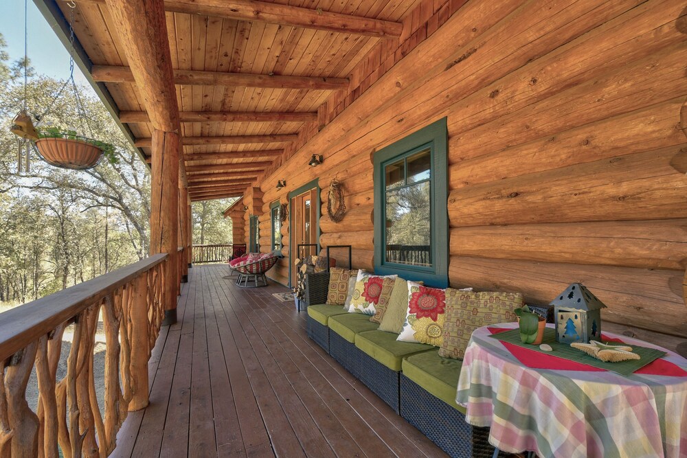 Beautiful Log Home On 6 Acres With 30 Foot Ceilings And