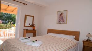 1 chambre, fer et planche à repasser, Wi-Fi, draps fournis