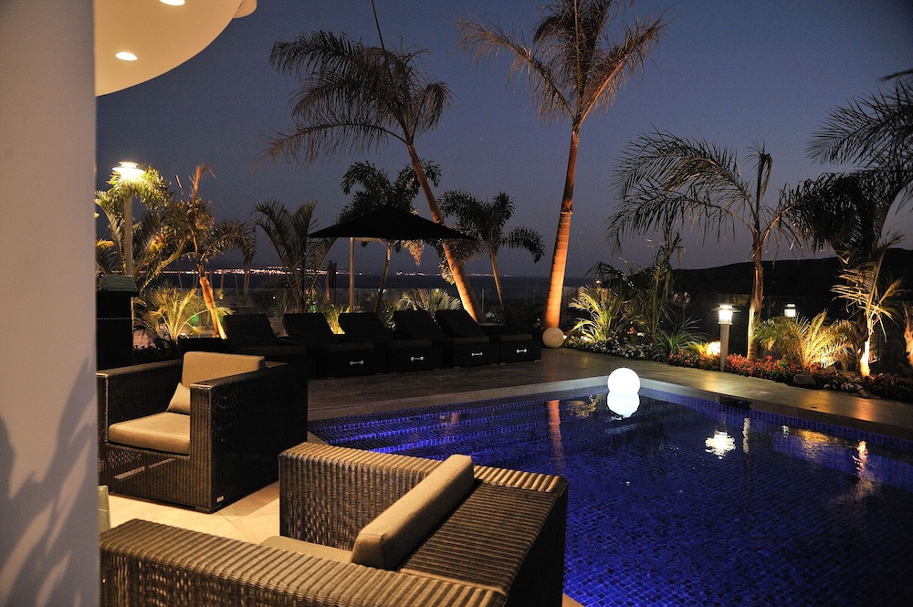 View Villa Diamond PNG