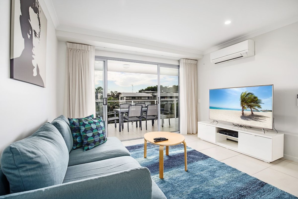 Cotton Tree Modern Apartment In Maroochydore Hotel Rates