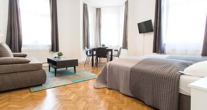 CheckVienna - Hütteldorferstraße