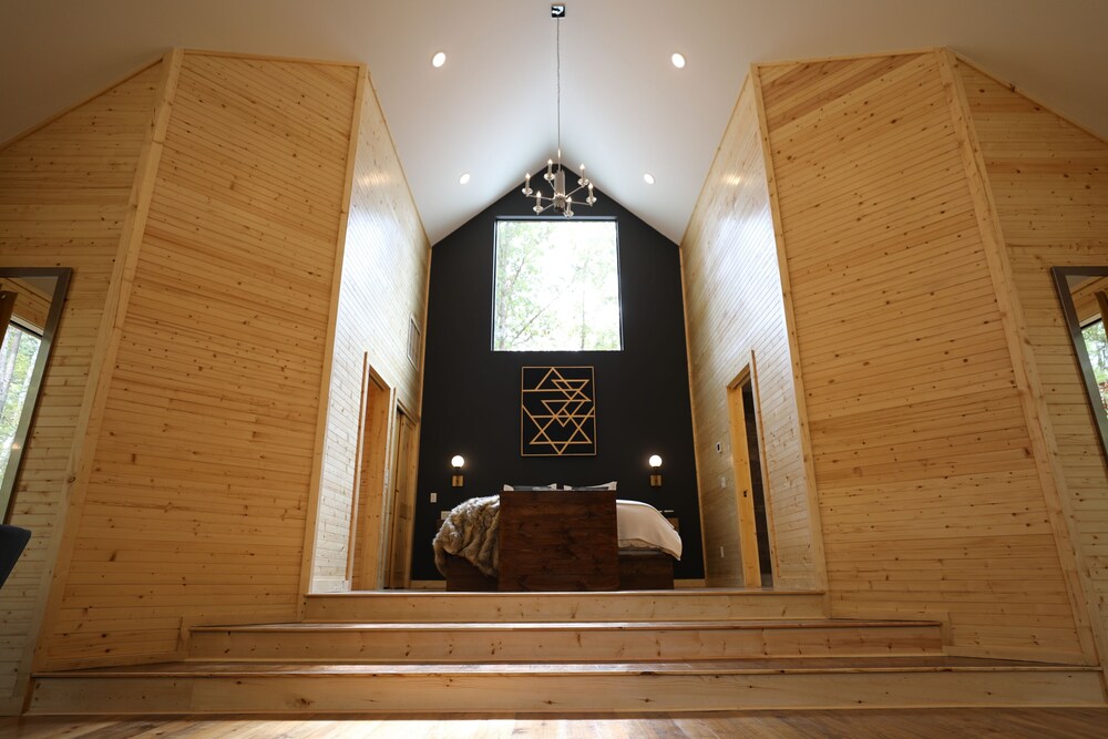 Tranquil Waters Brand New Studio Cabin by Broken Bow Lake and Golf Course Deals & Reviews