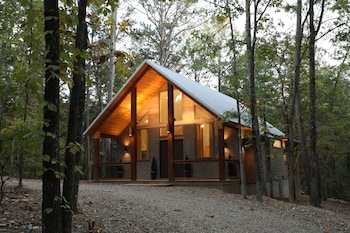 Tranquil Waters Brand New Studio Cabin By Broken Bow Lake And Golf