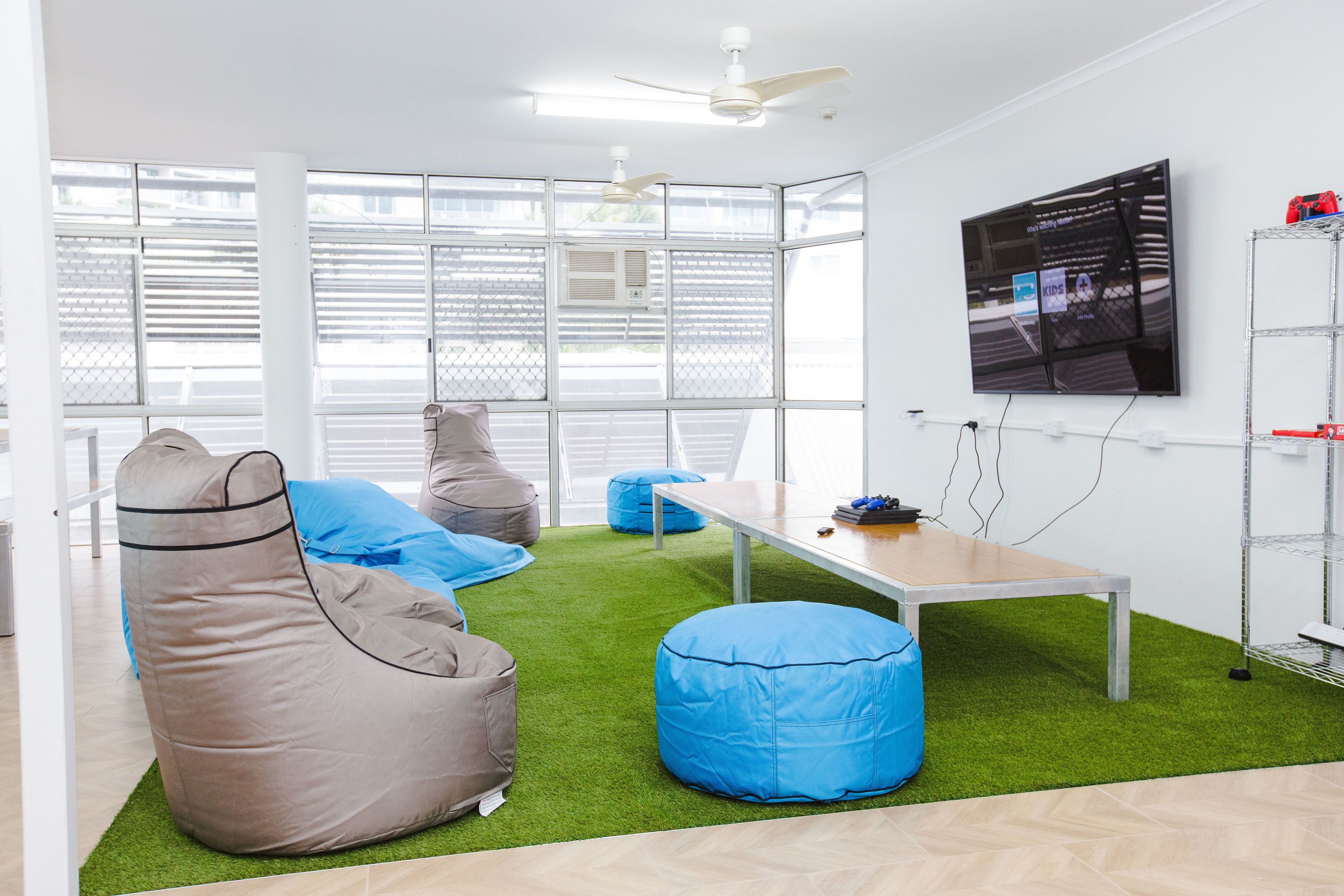 Mad Monkey Backpackers Waterfront