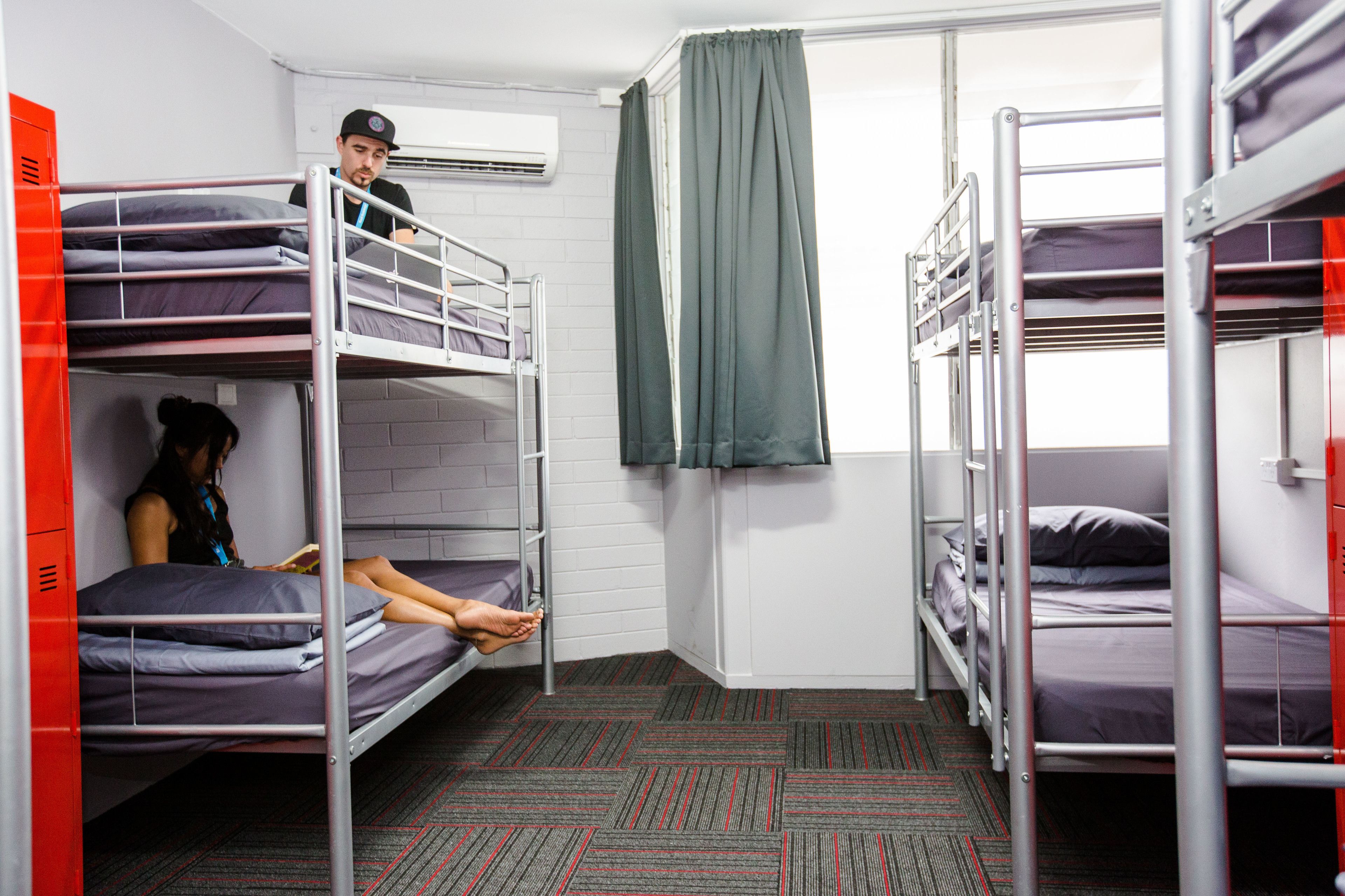 Mad Monkey Backpackers Waterfront