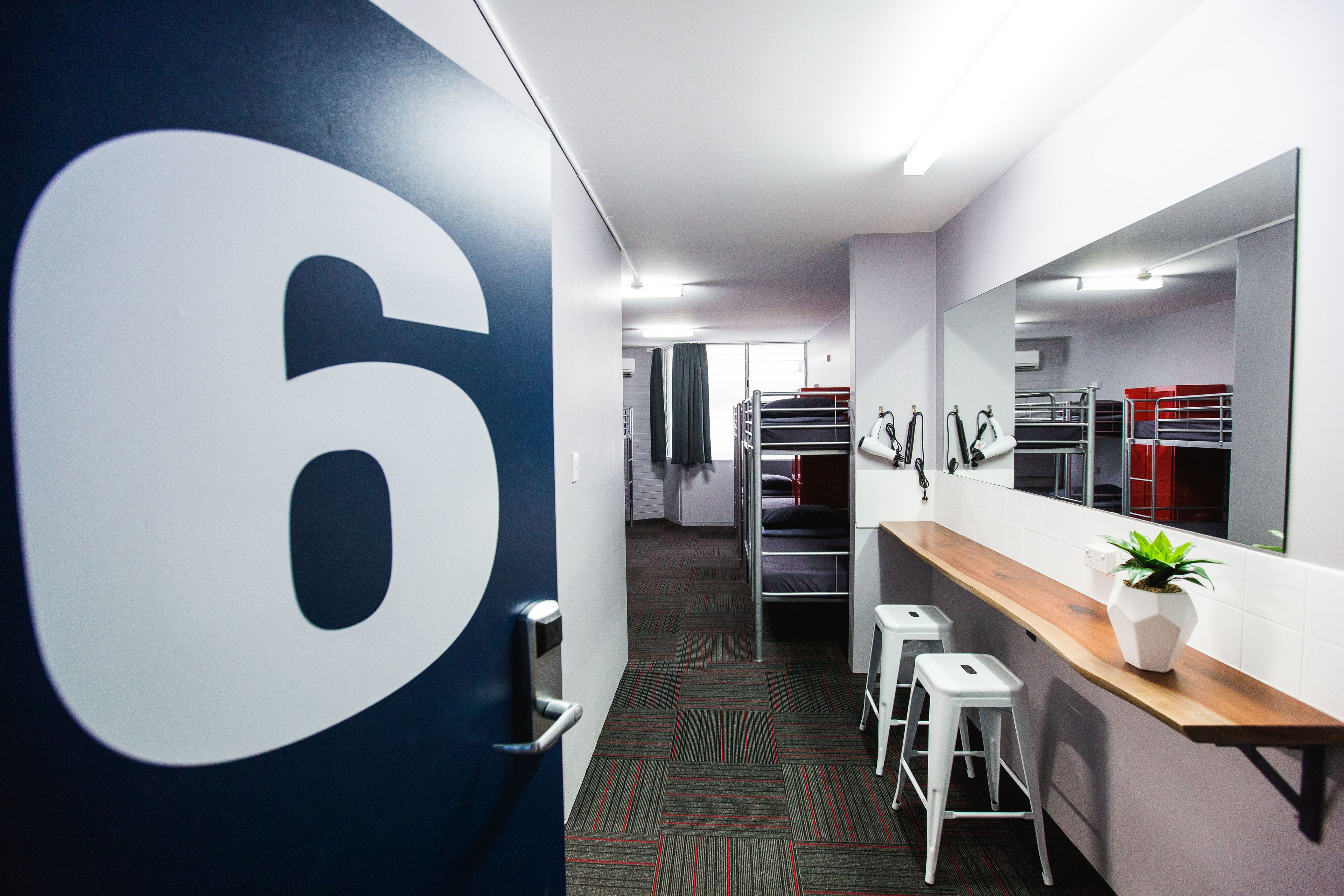 Mad Monkey Backpackers Waterfront