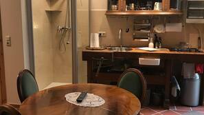Kühlschrank, Ofen, Herd, Wasserkocher