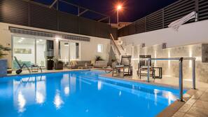 2 piscines extérieures