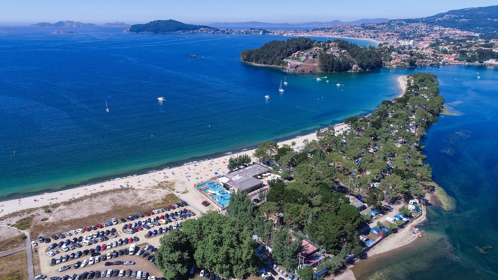 Zdjęcie Plaża Ladeira z poziomem czystości wysoki