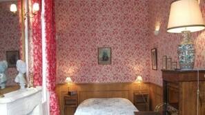 6 chambres, décoration personnalisée, ameublement personnalisé, bureau