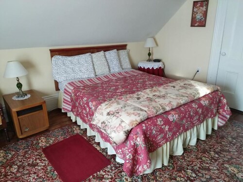 Check Expedia for Availability of Harbourview Motel & B&B