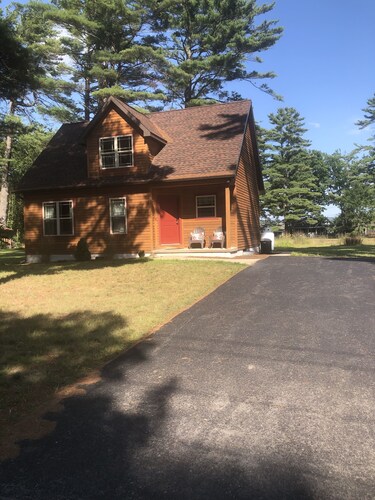 Newly Constructed Lake Cabin In Historic Sacandaga Park In