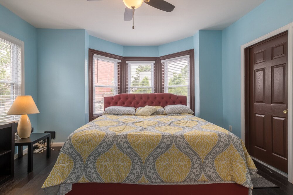 Big 3 Bedroom Apartment 30 Min To Nyc In Newark Hotel