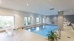Piscine couverte