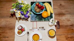 1 Schlafzimmer, individuell dekoriert, individuell eingerichtet