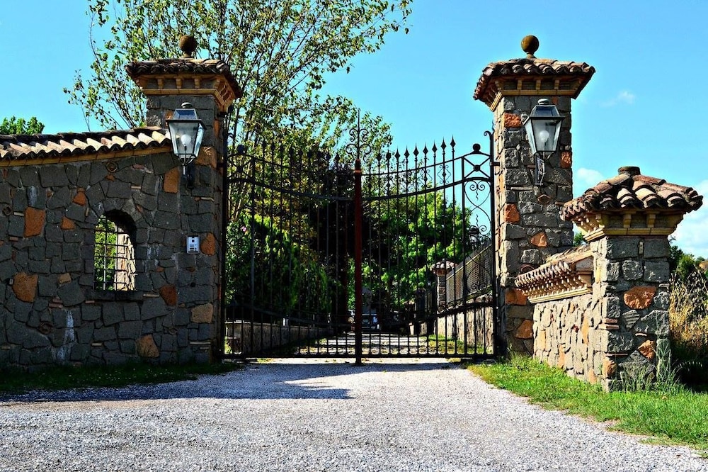 Bed & Breakfast "La Taverna"
