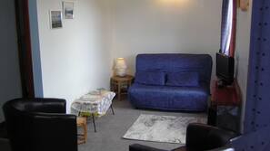 1 bedroom, iron/ironing board, linens