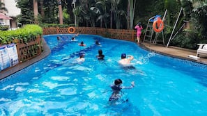 Seasonal outdoor pool